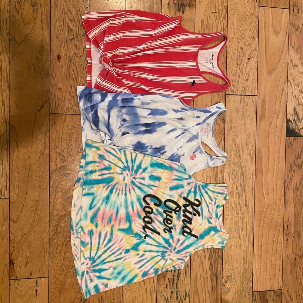 Three Abercrombie tank tops all size 9/10.